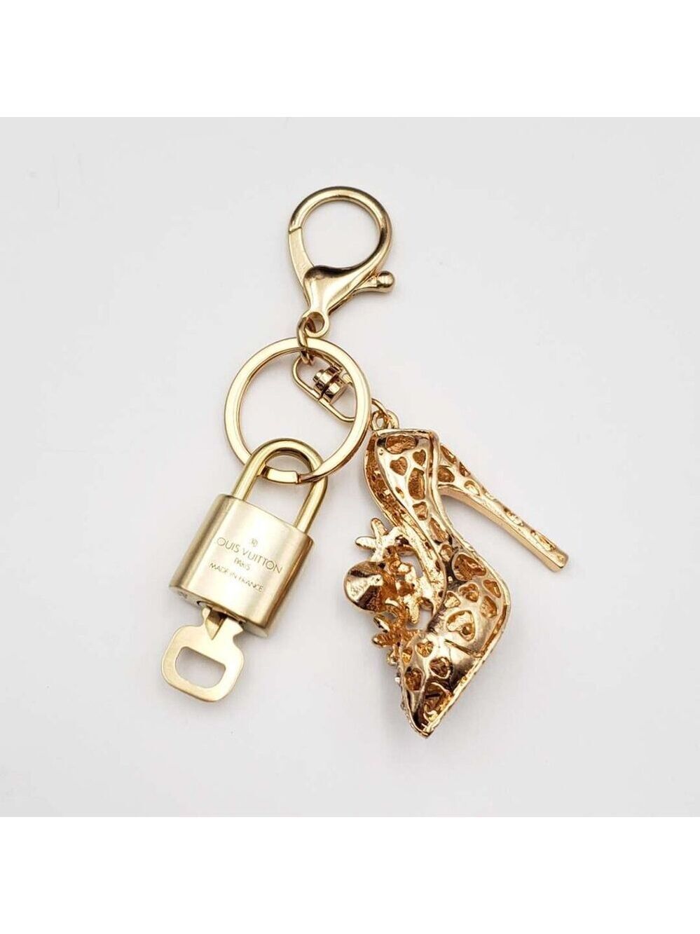 Authentic Louis Vuitton Gold Lock & Key ✨ Bag Charm Unbranded Shoe Keychain - Picture 4 of 7